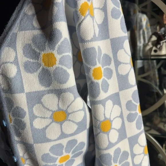 Live & Lottie Retro Floral Sweater Set L - Picture 3 of 8